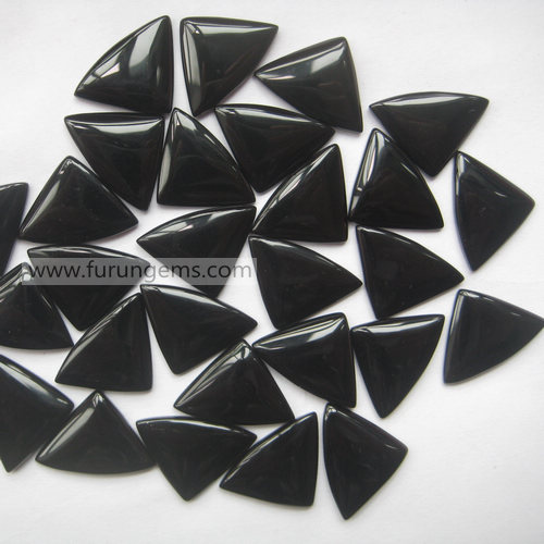 black agate triangle cab 15x15x20mm