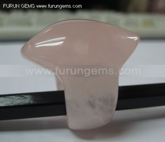 rose quartz ring