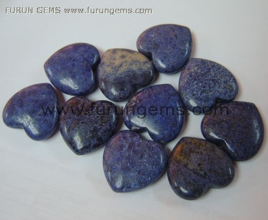 Dumoritierite puff  heart