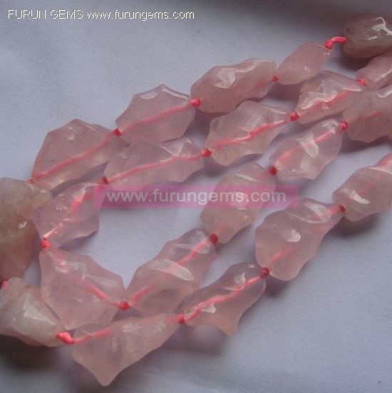 rose quartz nugget/tumble