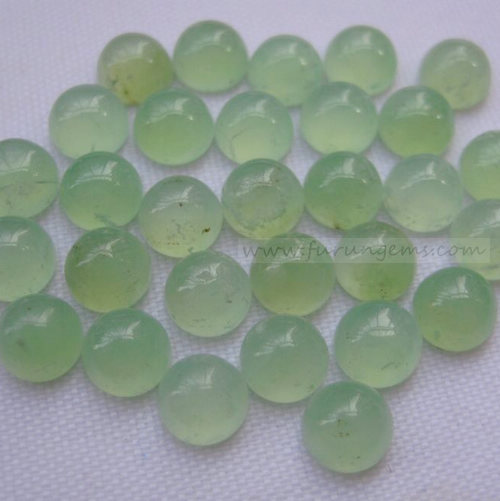 Chrysoprase round cabs 5mm