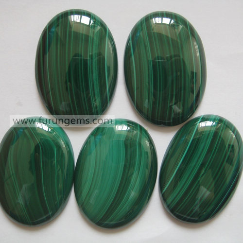 malachite oval cab 25x35mm